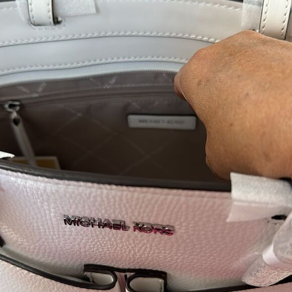 MICHAEL KORS LEATHER SHOULDER BAG NWT - Picture 10 of 11